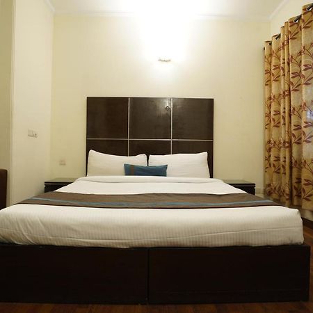 Park Studio Dlf Phase 2, Cyber City, Gurgaon Exteriör bild