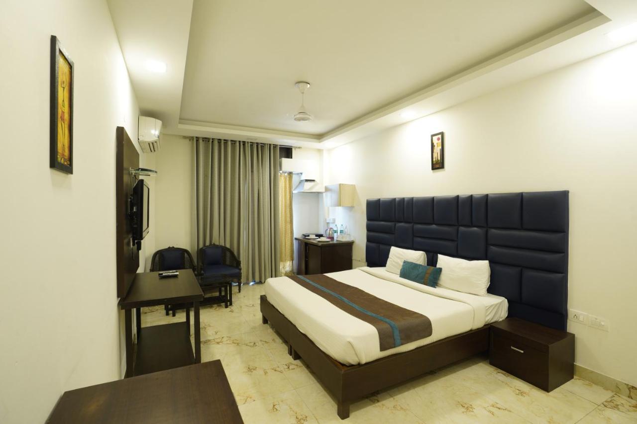 Park Studio Dlf Phase 2, Cyber City, Gurgaon Exteriör bild