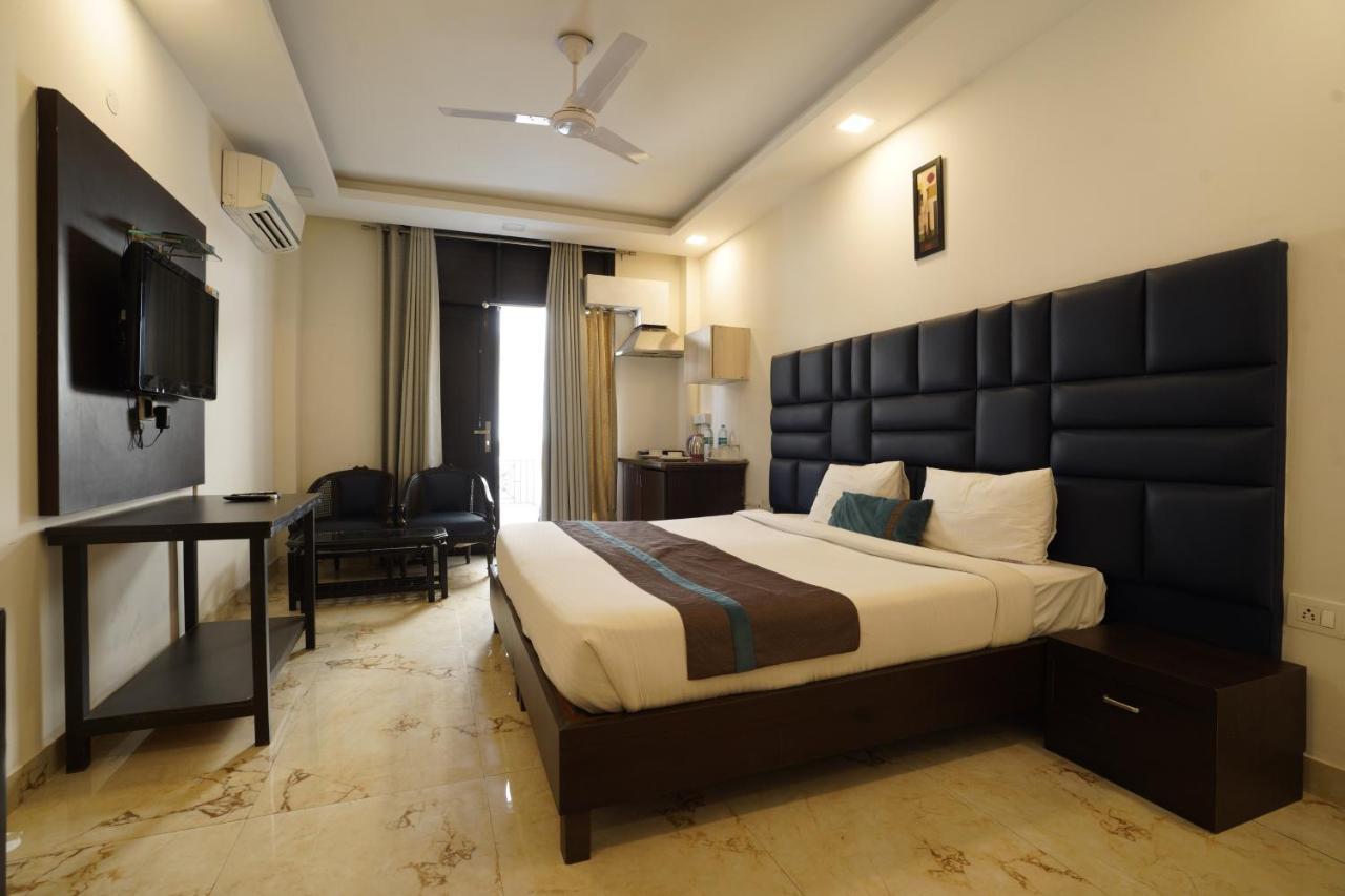 Park Studio Dlf Phase 2, Cyber City, Gurgaon Exteriör bild