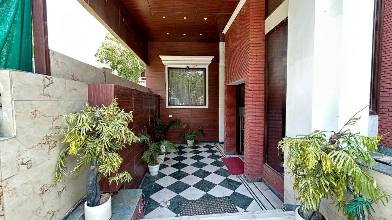 Park Studio Dlf Phase 2, Cyber City, Gurgaon Exteriör bild